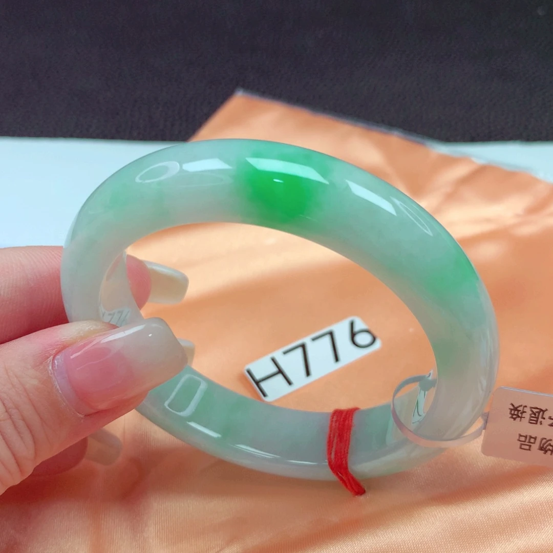 未镶嵌手镯翡翠手镯