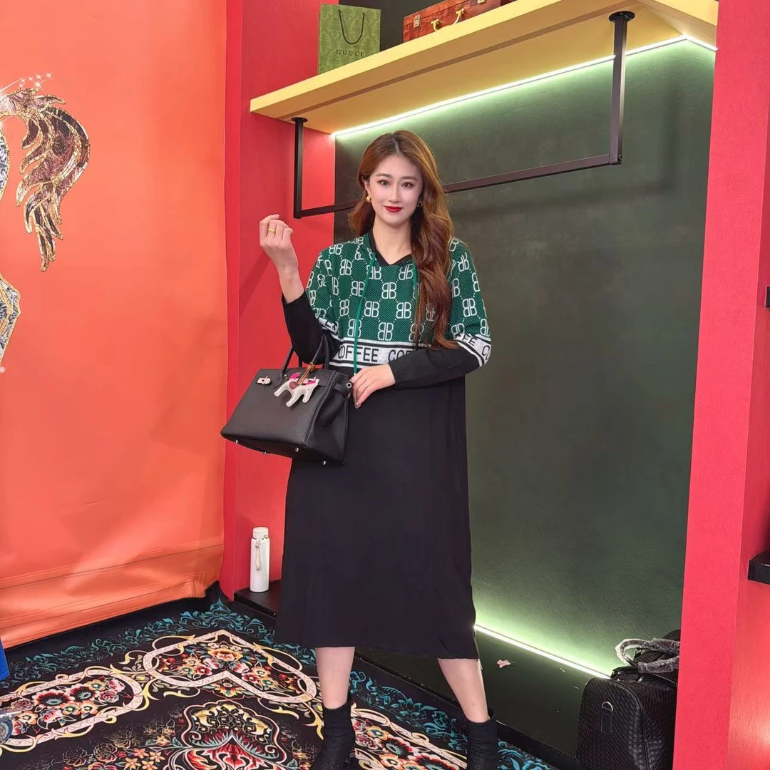 14多金大码气质减龄长款A字裙子秋冬季女装设计感连衣裙女