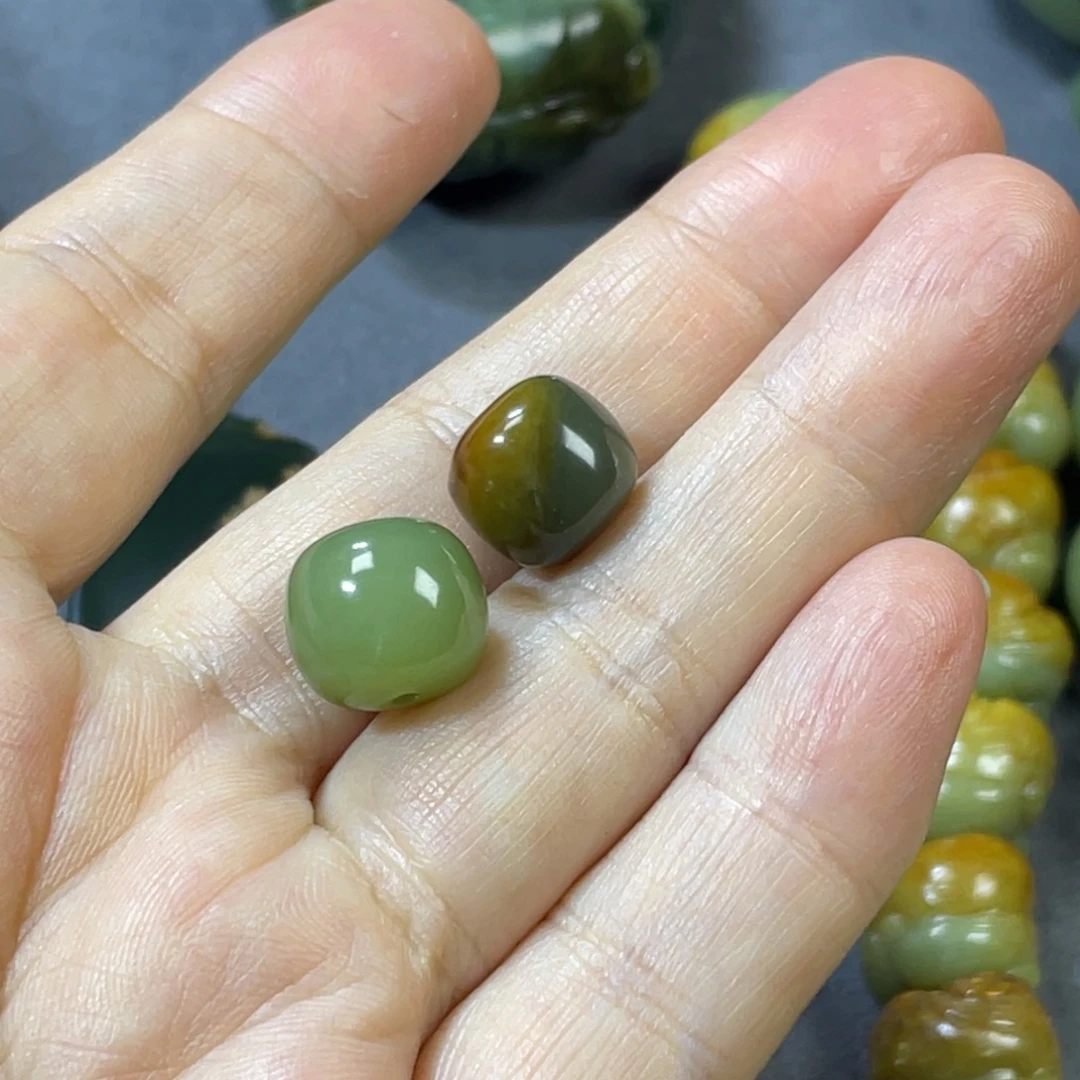 释***事岫岩老玉（透闪石质玉）未镶嵌挂件