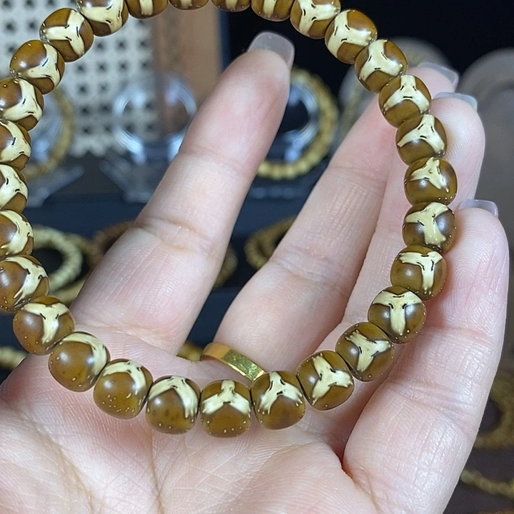 梅***子紫金鼠吊坠紫金鼠奔标手串
