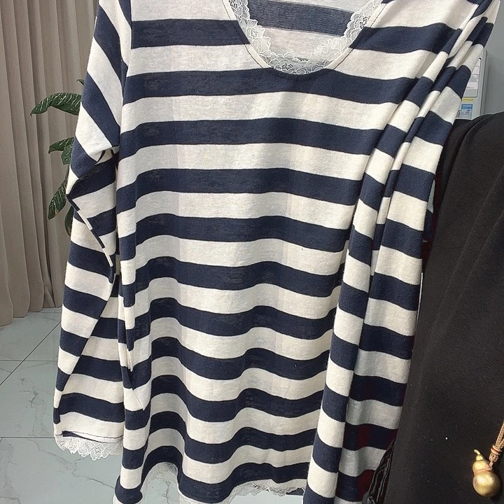 珍***见时尚条纹T恤打底衫