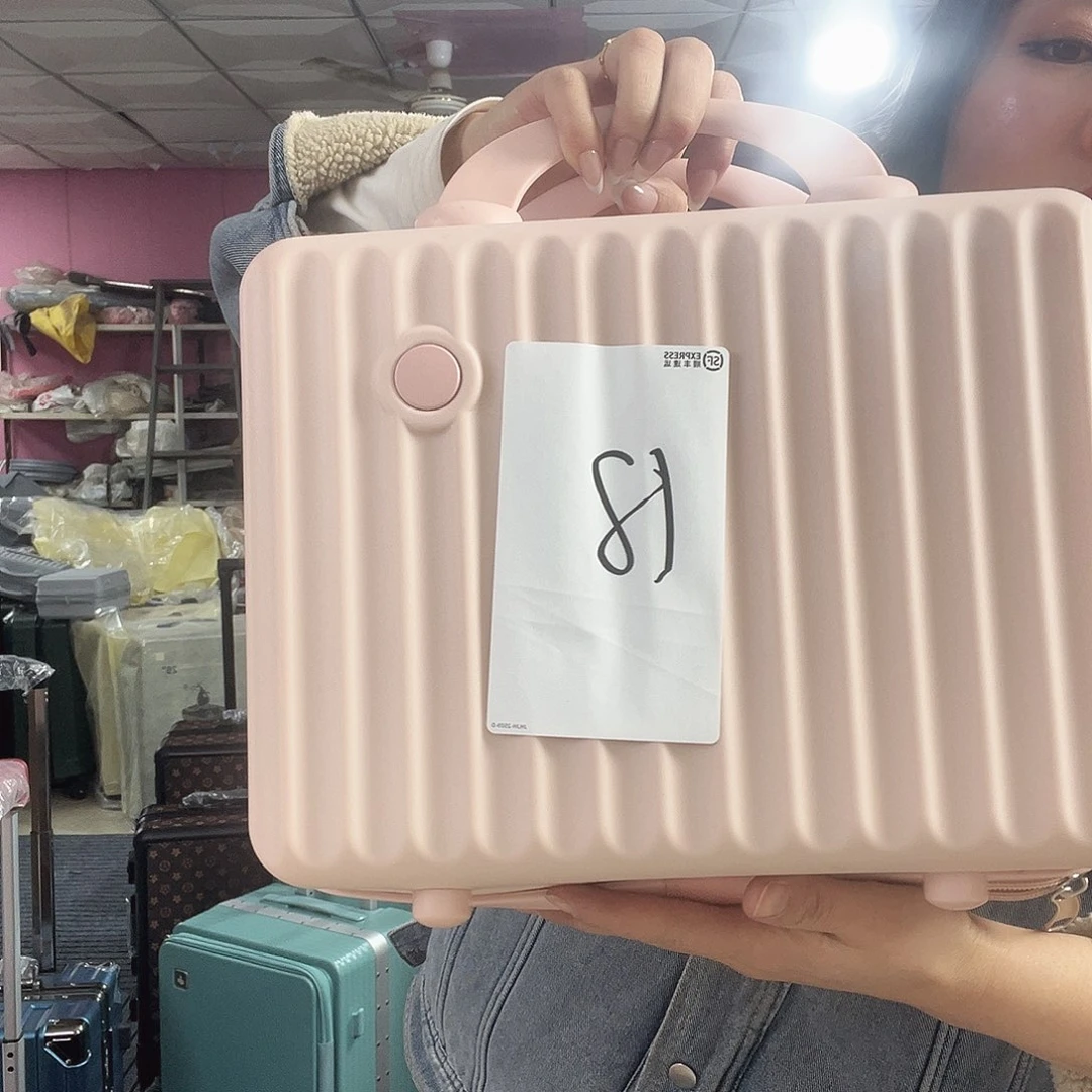 18 18 粉色圆标yyghhhh