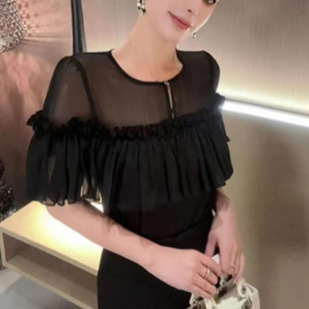 2025新款夏季女人味十足气质拼接半透明漏肩荷叶边显瘦半袖打底衫