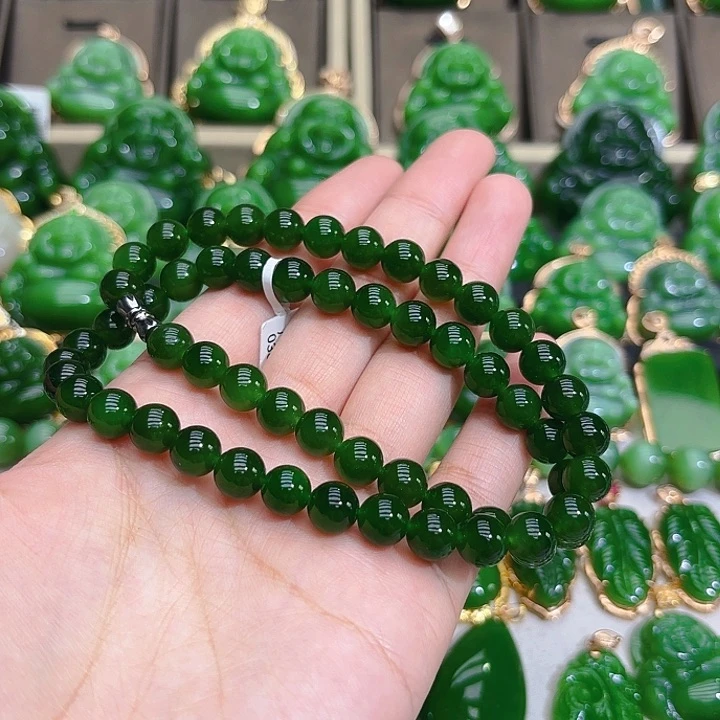 和田玉（碧玉）项链未镶嵌卡八菠菜绿项链