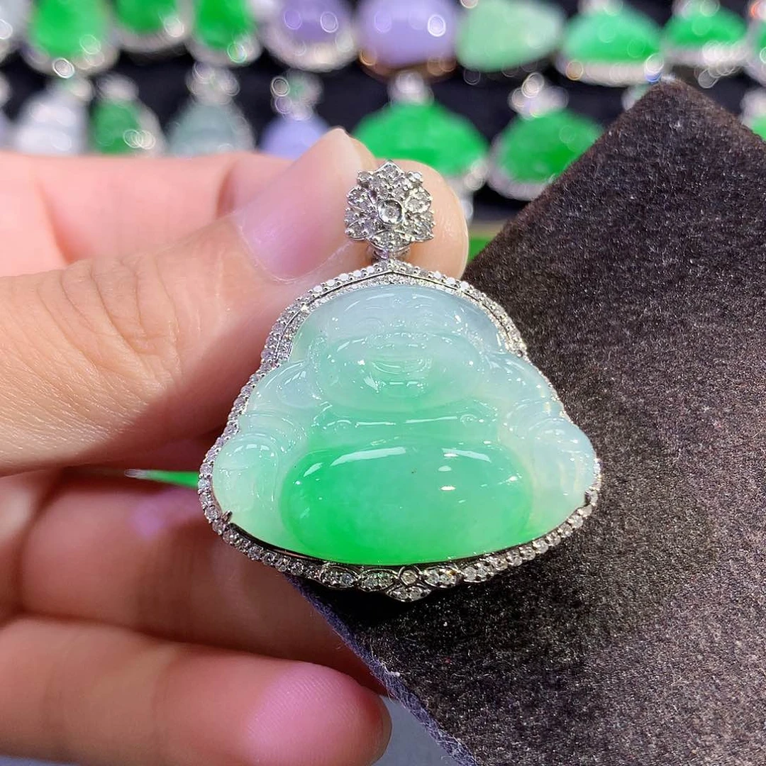 翡翠18K金镶嵌吊坠(赠链)