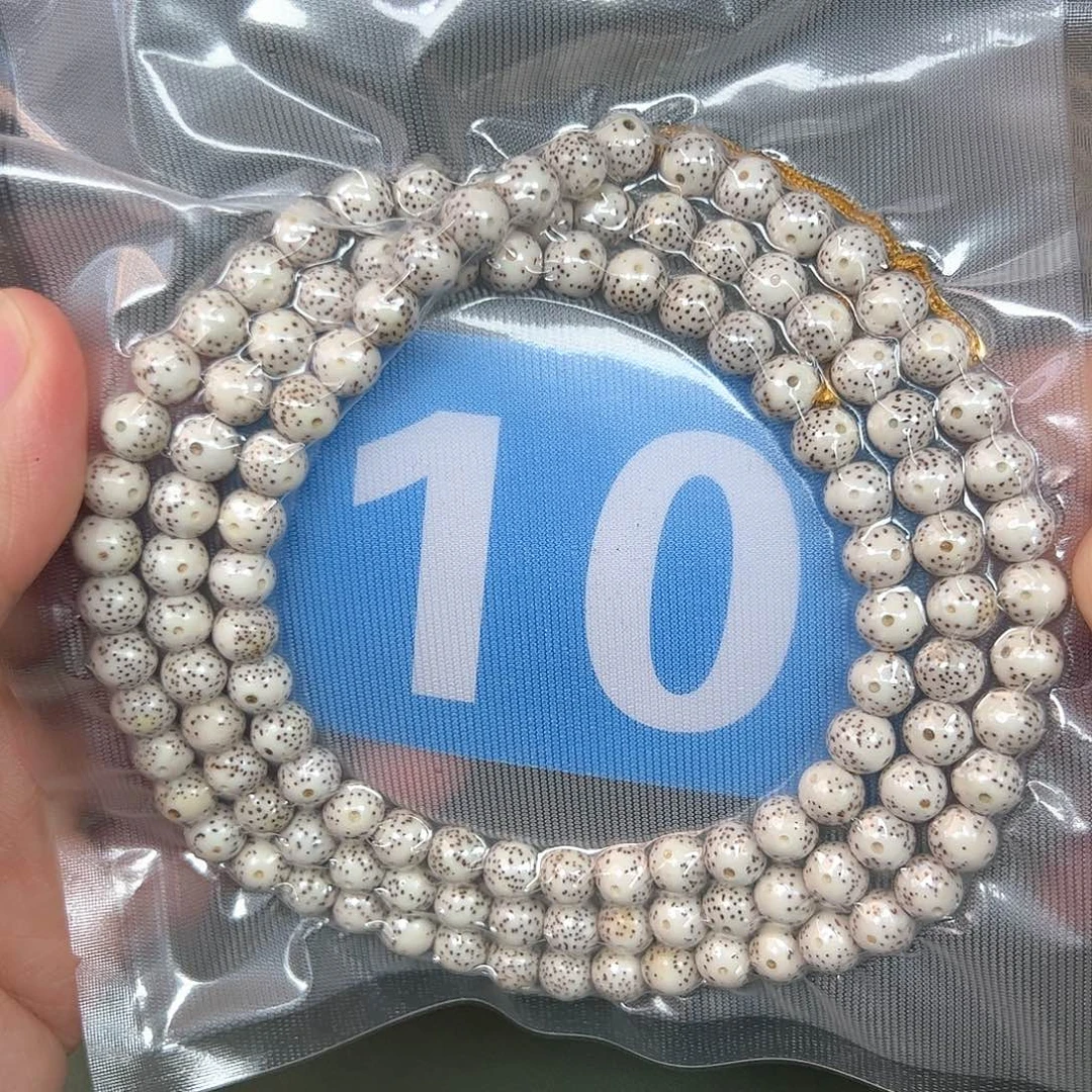 吊坠星月菩提8圆珠脖挂。   10