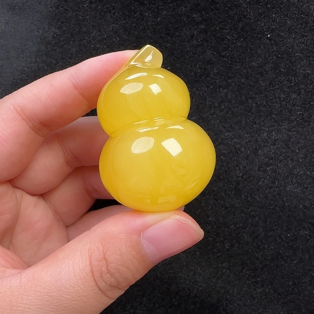 蜜蜡未镶嵌珠宝奇石