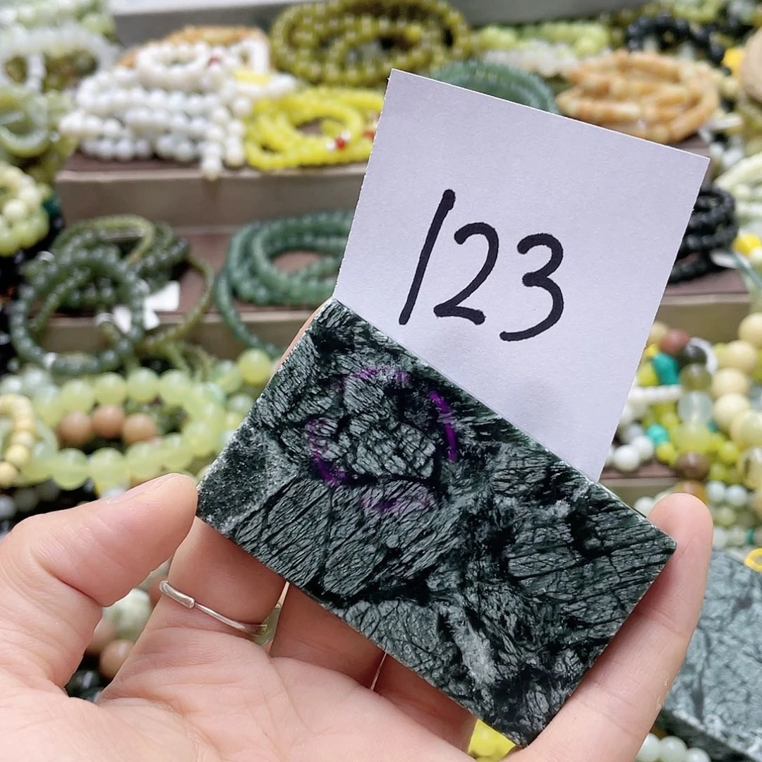 未镶嵌蛇纹石玉手链