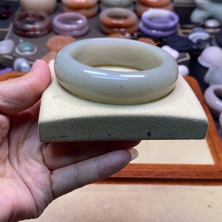 未镶嵌62.5石英质玉