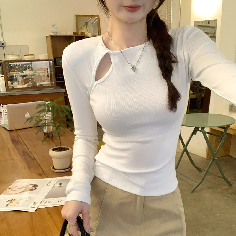 250199镂空圆领正肩白色长袖T恤女2025春新款纯欲显瘦内搭打底衫