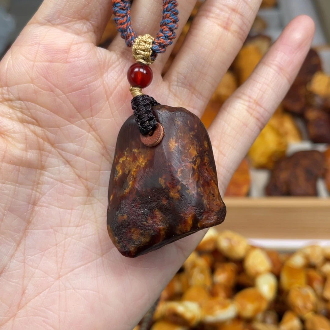 琥珀珠宝奇石未镶嵌