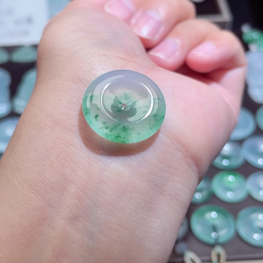颈饰未镶嵌翡翠扣子