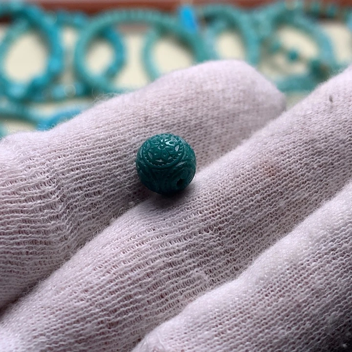 绿松石未镶嵌六方刺骨珠