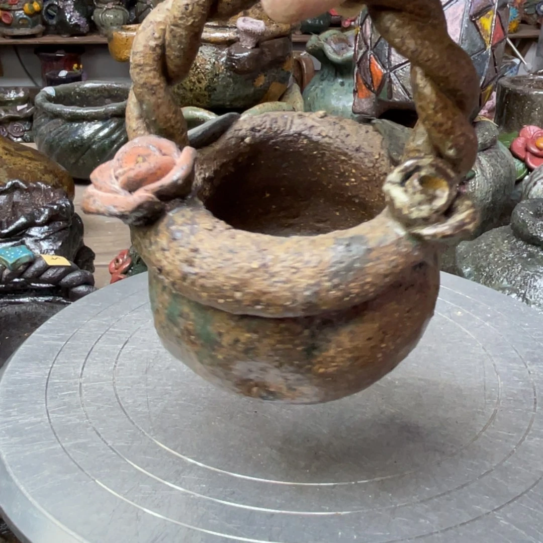 红陶粗砂陶瓷花盆