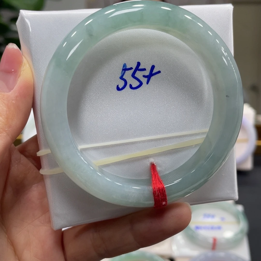 翡翠未镶嵌手镯翡翠