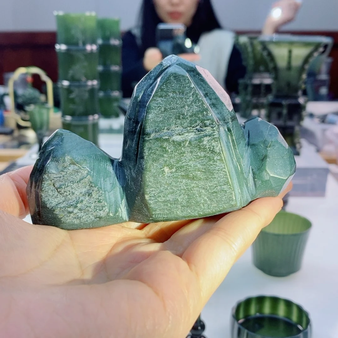 未镶嵌和田玉摆件