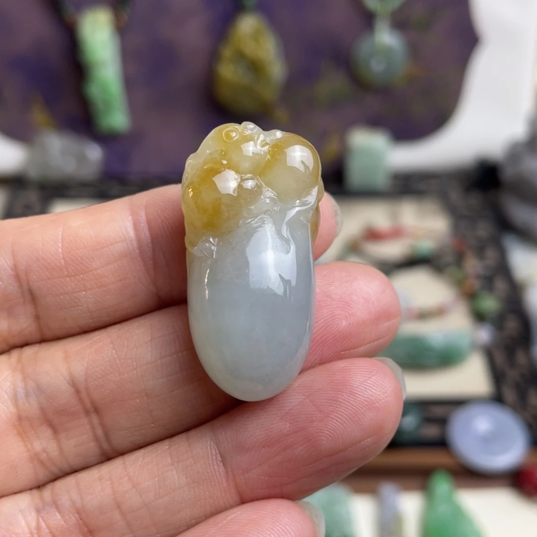 翡翠未镶嵌挂件特色挂件