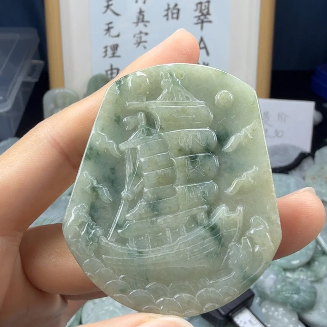 翡翠未镶嵌颈饰翡翠