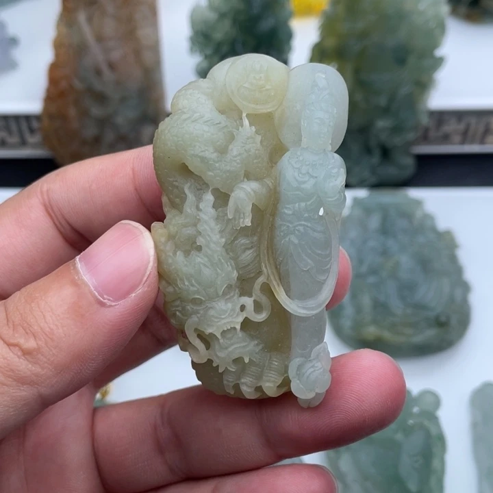 未镶嵌定制翡翠御龙观音