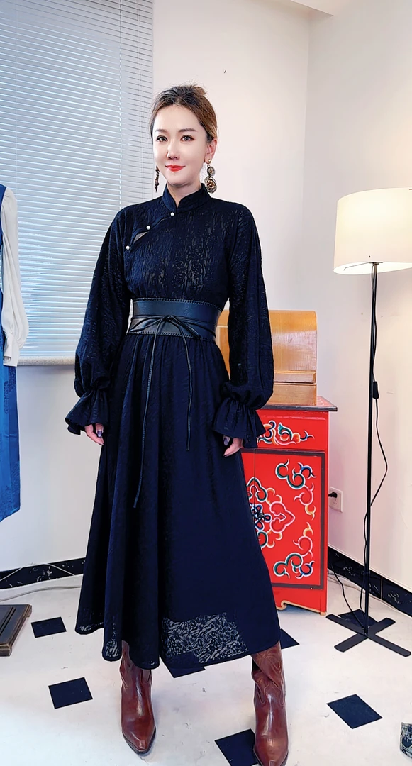 达人专属  粉马【聚宝】现代风新蒙氏蕾丝蒙古袍