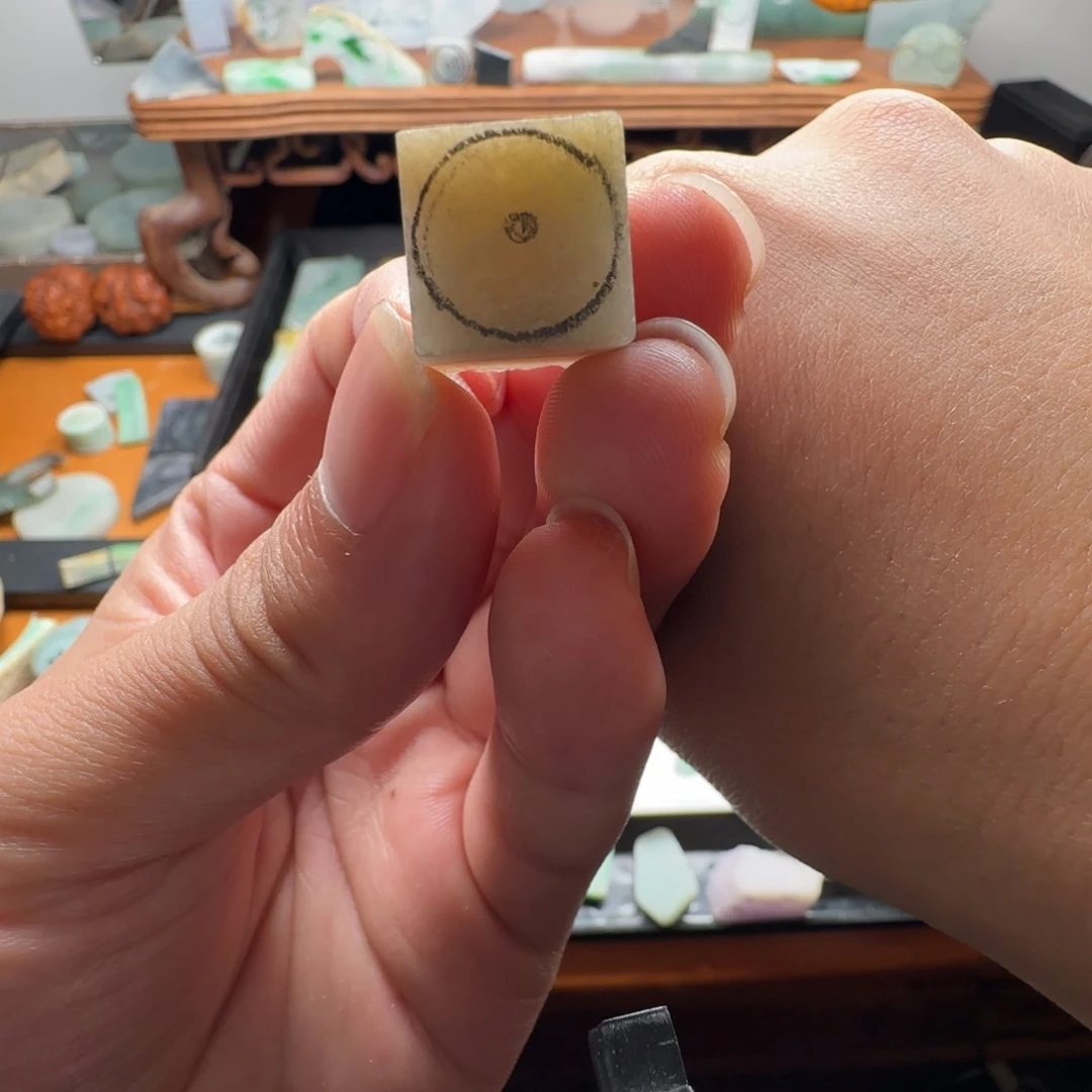 定制翡翠未镶嵌材料