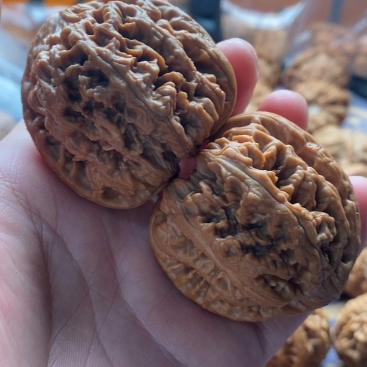 淡***生吊坠文玩核桃文玩核桃大粗筋45