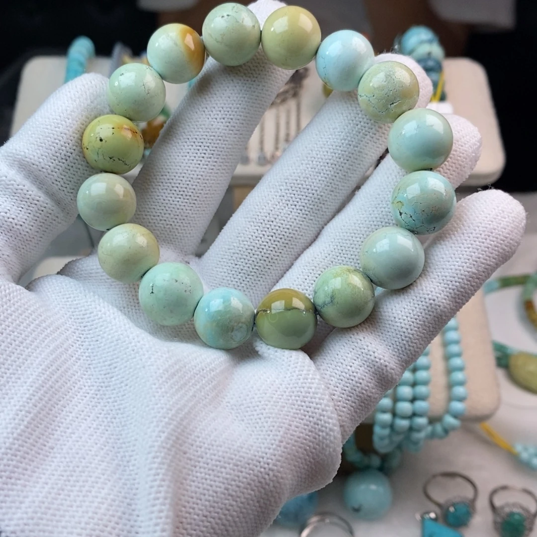 绿松石未镶嵌颈饰