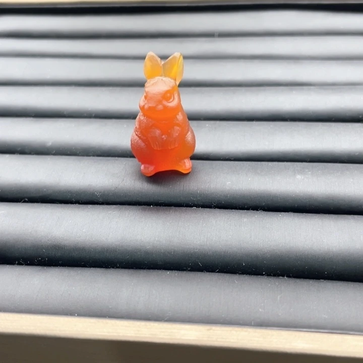 玛瑙/玉髓未镶嵌颈饰于****)