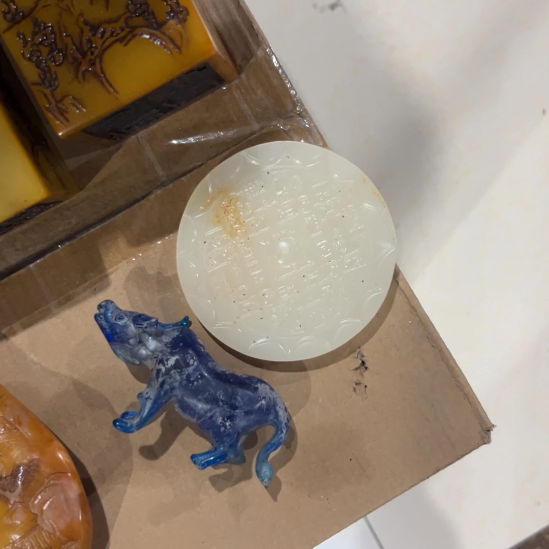 龙凤呈祥瓷器在民间