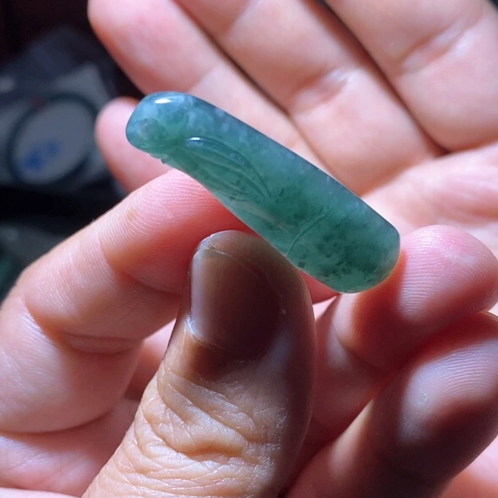 翡翠颈饰未镶嵌好