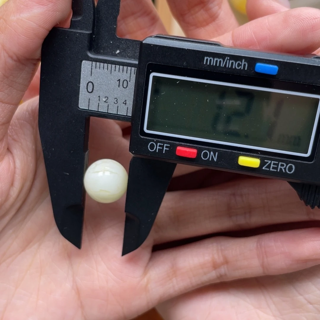 琥珀珠宝奇石未镶嵌氵*