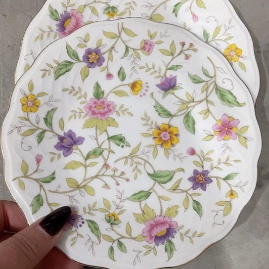 淡****?瓷器和陶瓷艺术的繁荣也有较