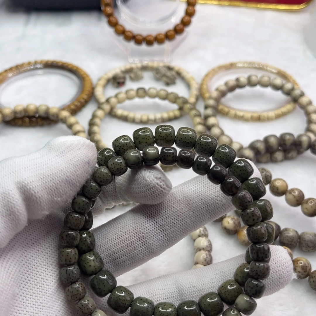 ****吊坠星月菩提手串