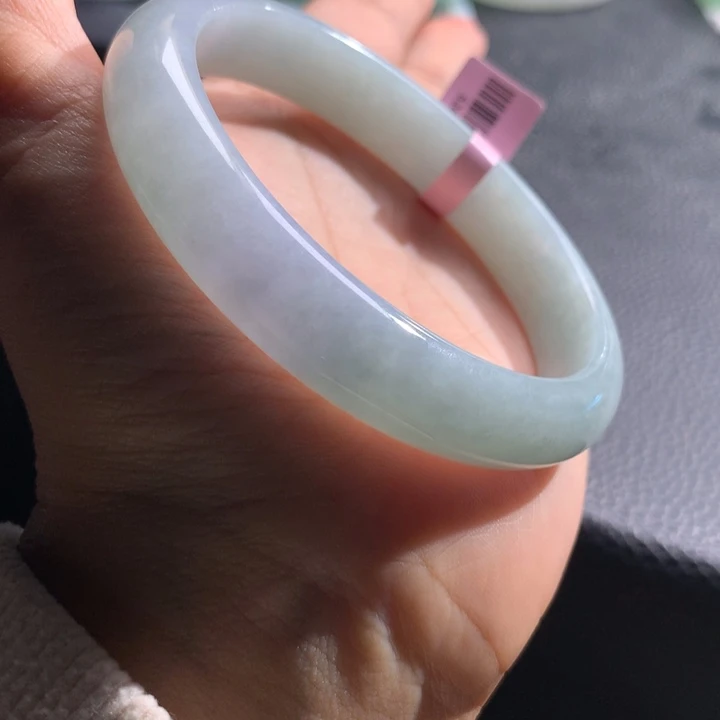 未镶嵌翡翠手镯定制翡翠