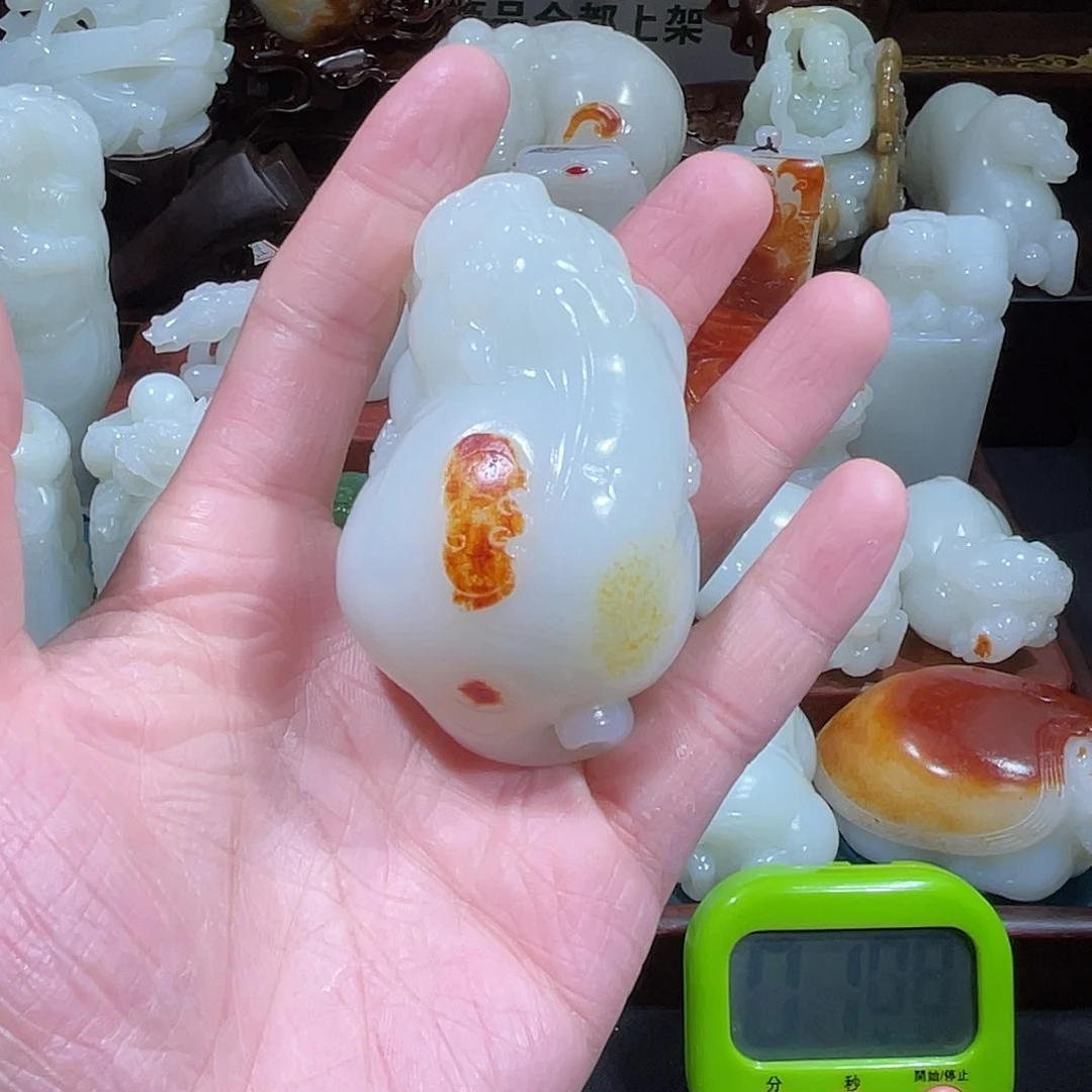 颈饰未镶嵌和田玉（糖玉）