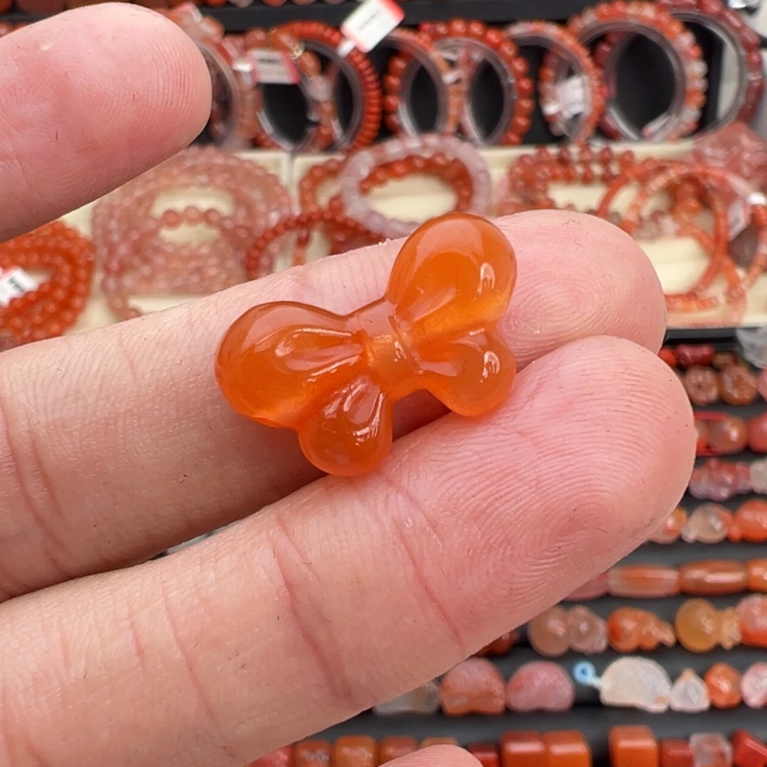 南红玛瑙未镶嵌颈饰蝴蝶结