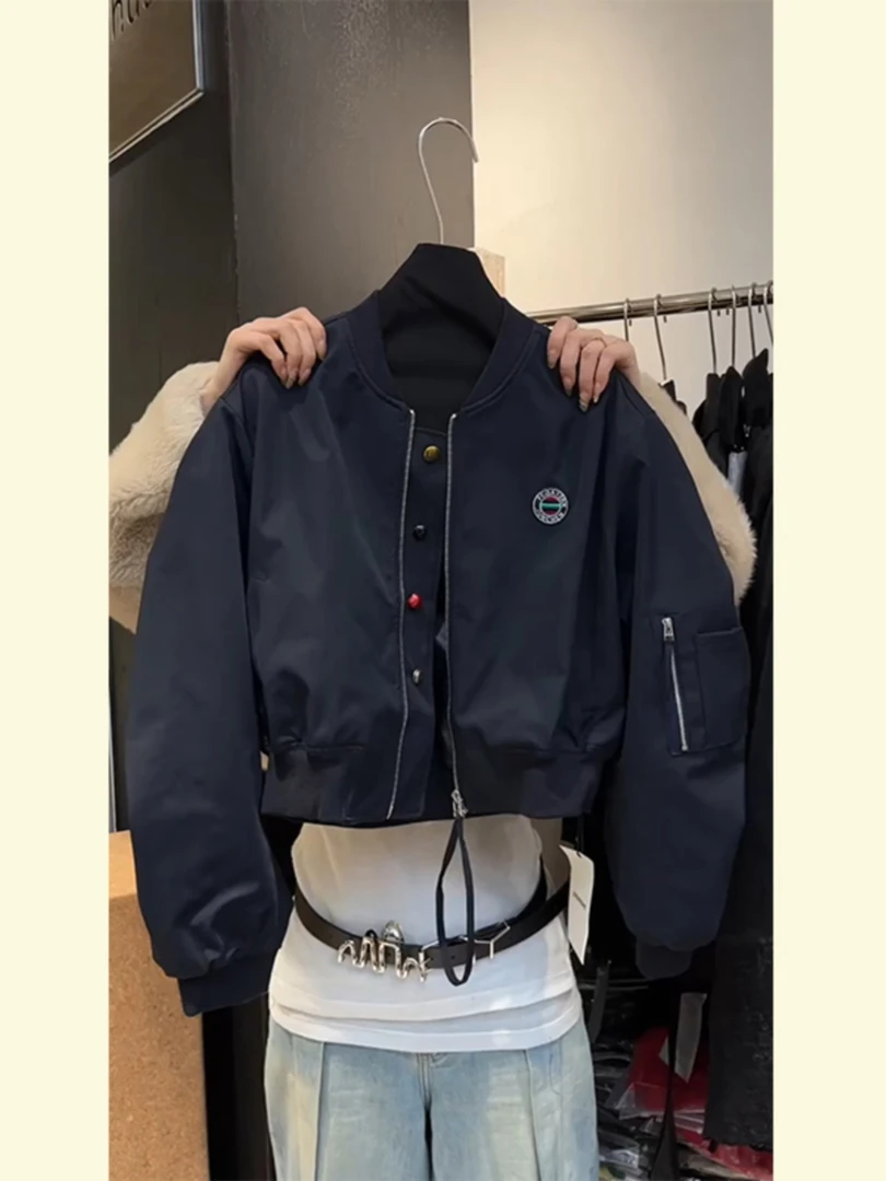 1013秋季新款特色纽扣棒球服外套女设计感显瘦显高工装夹克流行