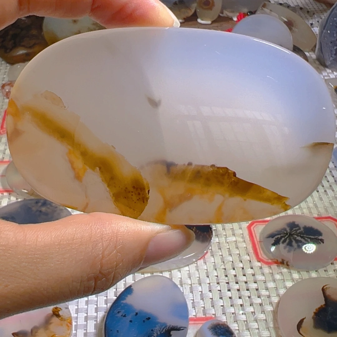 未镶嵌颈饰玛瑙/玉髓