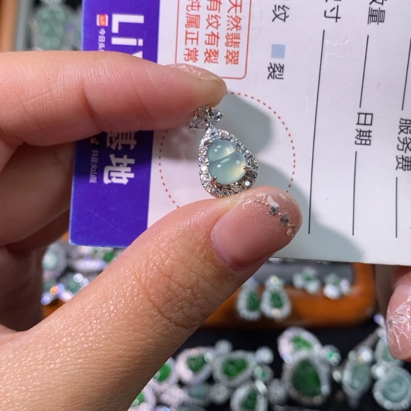 【闪购商品】翡翠颈饰未镶嵌天然