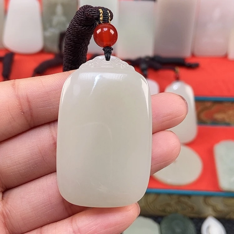 【闪购商品】颈饰未镶嵌和田玉