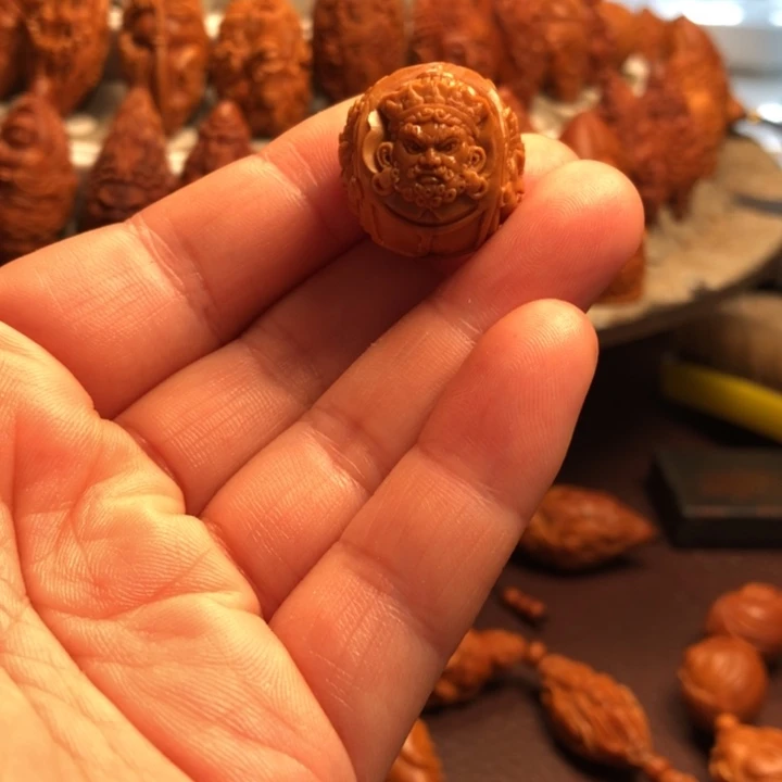 大***子吊坠橄榄核橄榄核雕刻的手把件