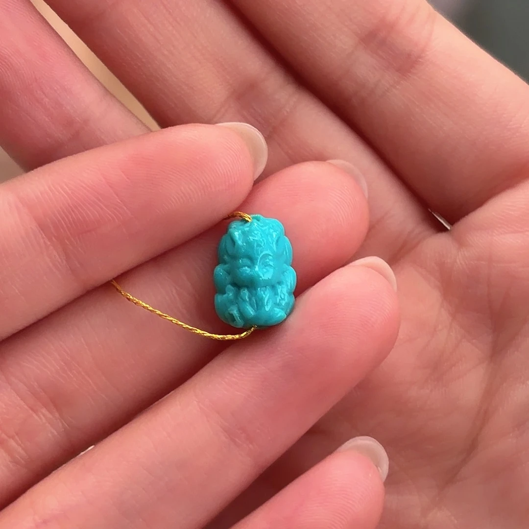 绿松石未镶嵌颈饰