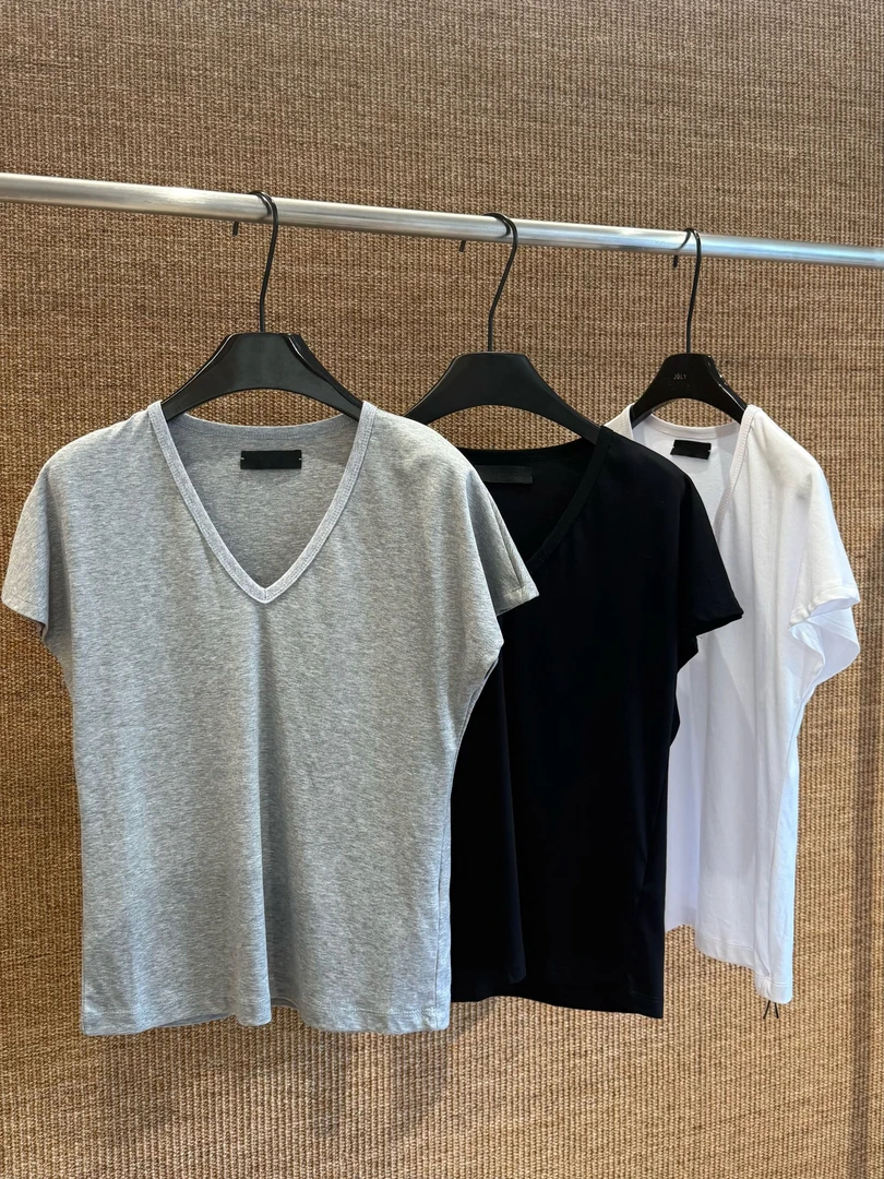 【耶耶YEYE特价福福】宽松休闲V领T恤25186