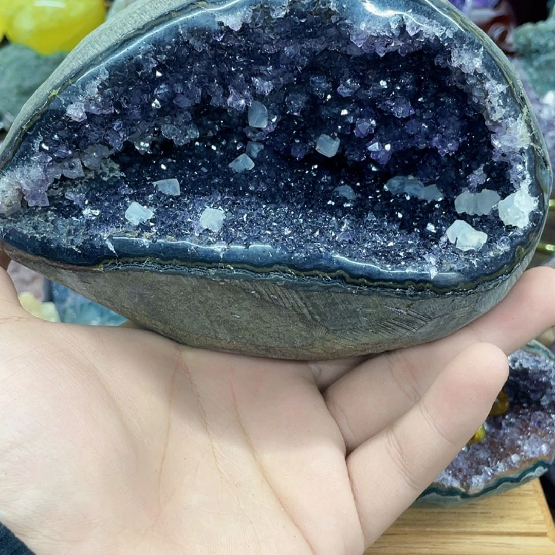 紫晶未镶嵌大型摆件（非配饰）