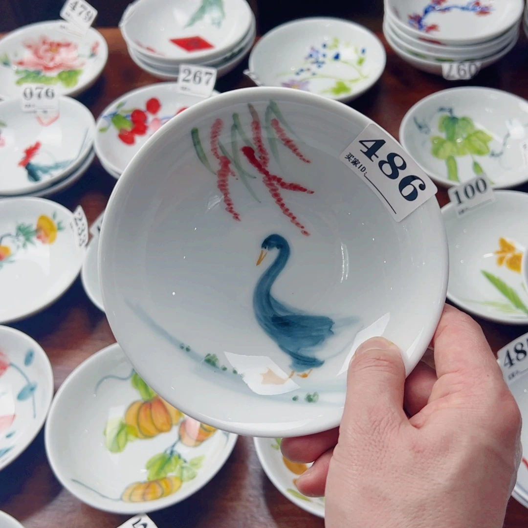 景德镇陶瓷手工手绘制作