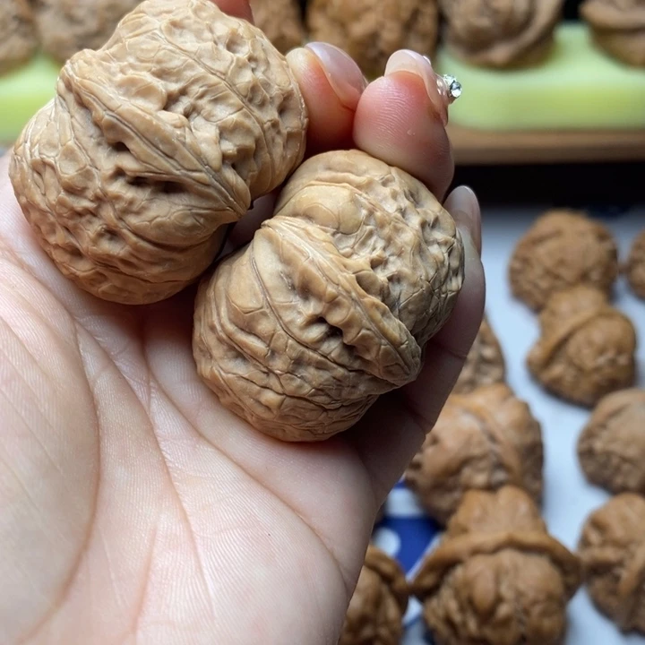 大叶紫檀（黑酸枝木类）文玩核桃南瓜墩