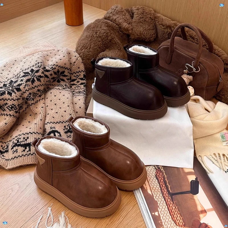 香港真皮亮面雪地靴女2025秋冬新款厚底增冬磨砂简约加绒雪地靴