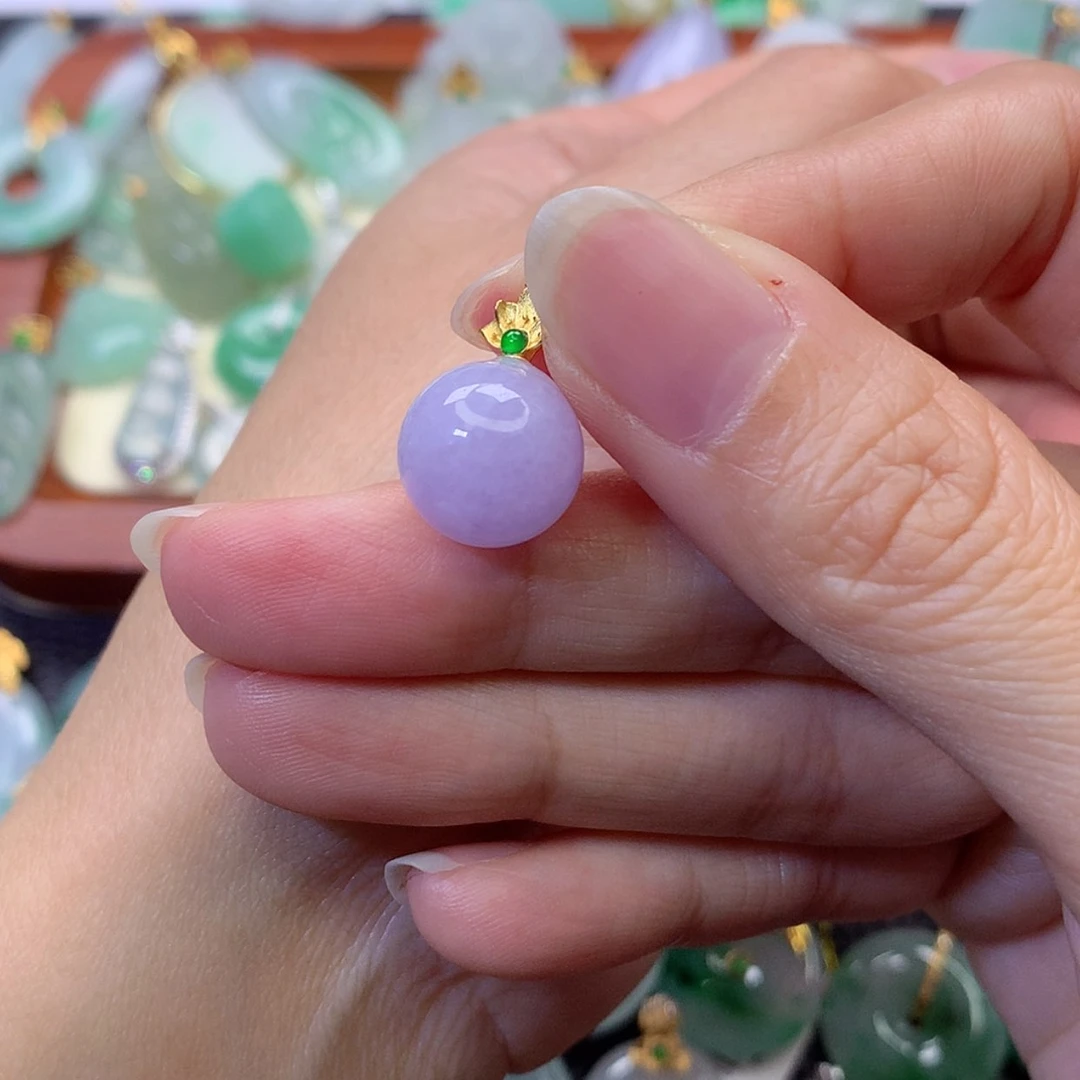 【闪购商品】吊坠(赠链)18K金镶嵌翡翠苹*子