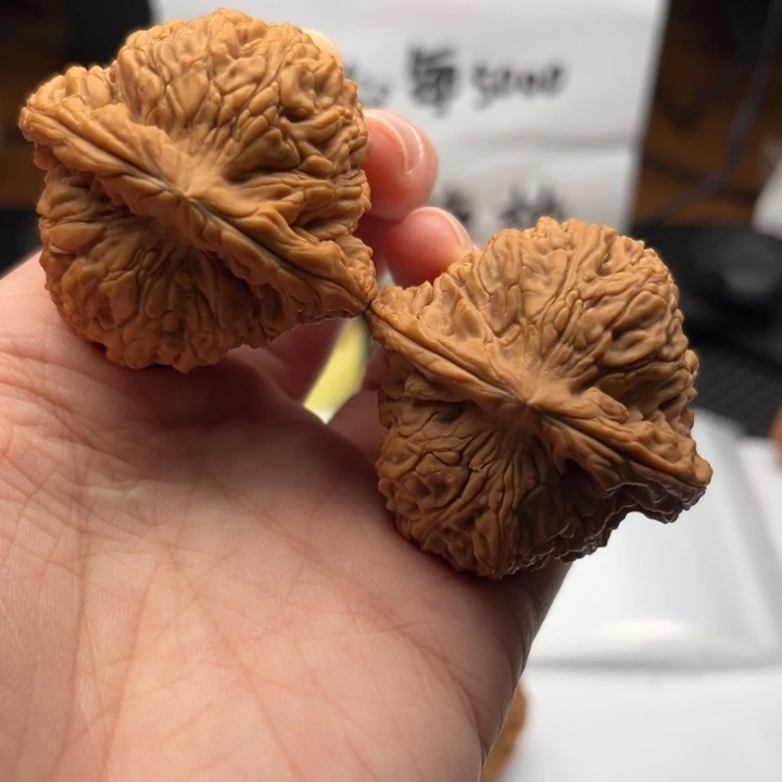 吊坠文玩核桃南疆44