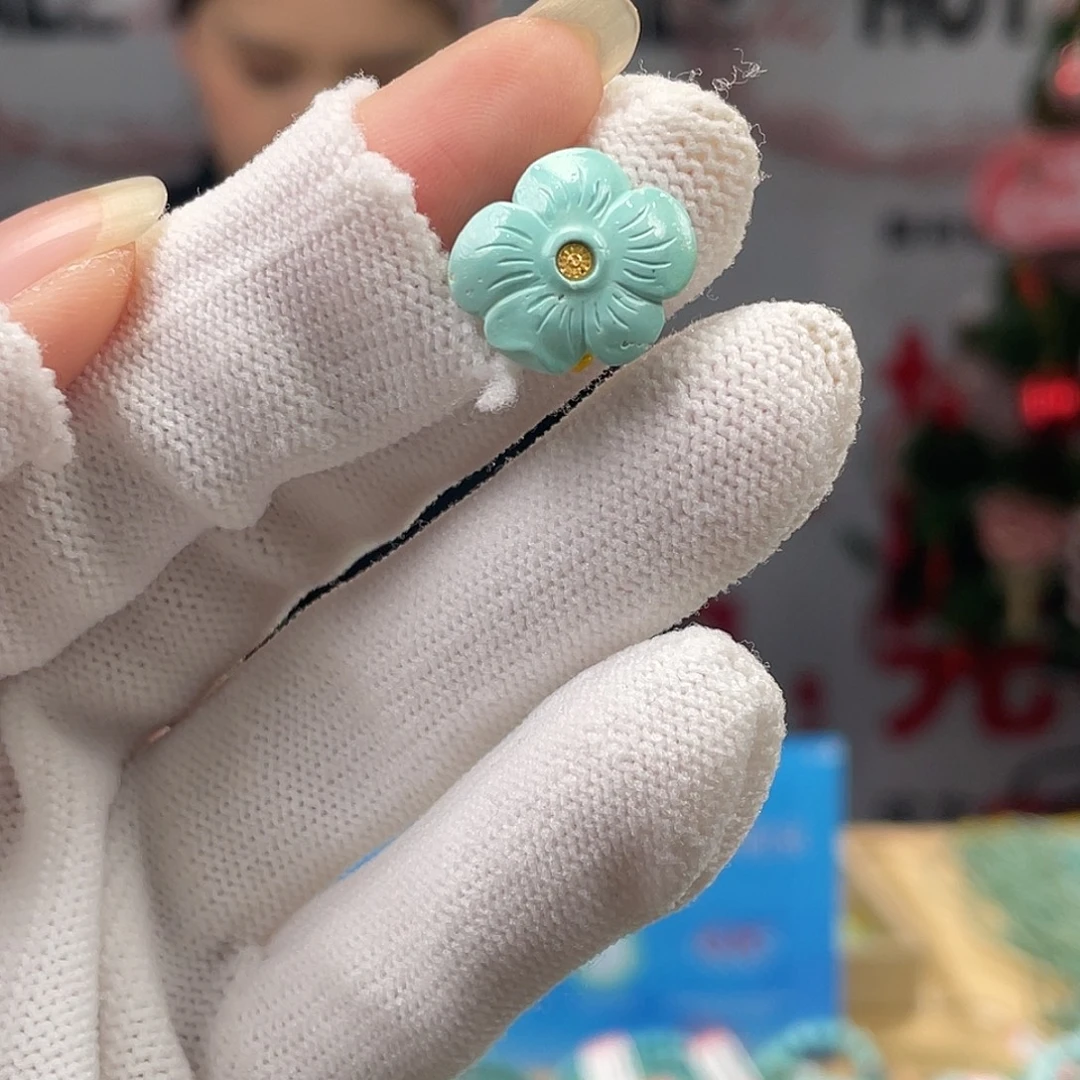 绿松石未镶嵌挂件